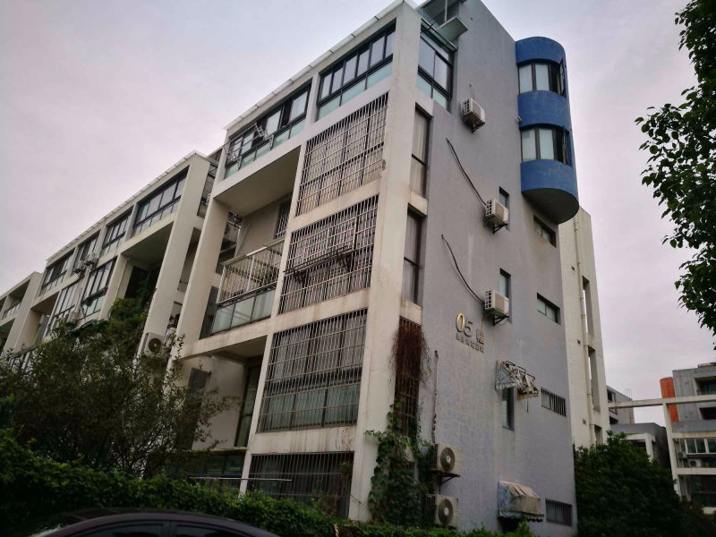 南京翠屏湾花园城外景图