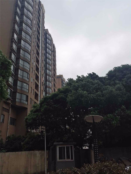 推推99南京房产网蓝宝湾花园外景图