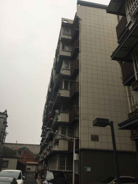 推推99南京房产网来凤新村外景图