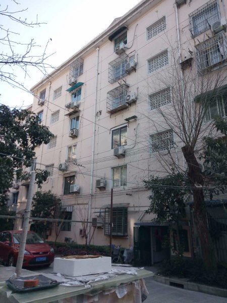 上海嘉善路232弄小区二手房房源图片