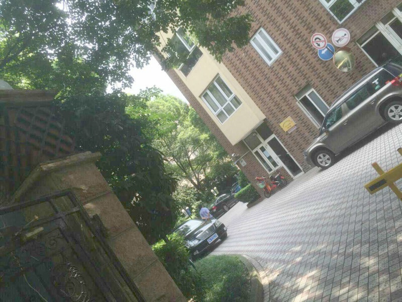 上海艺术公寓二手房房源图片