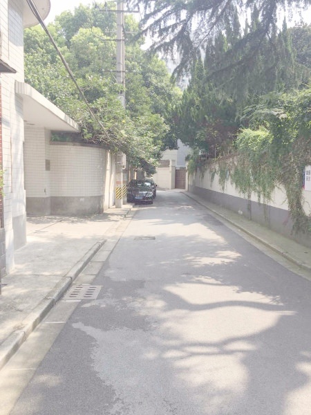 上海高安路18弄小区二手房房源图片
