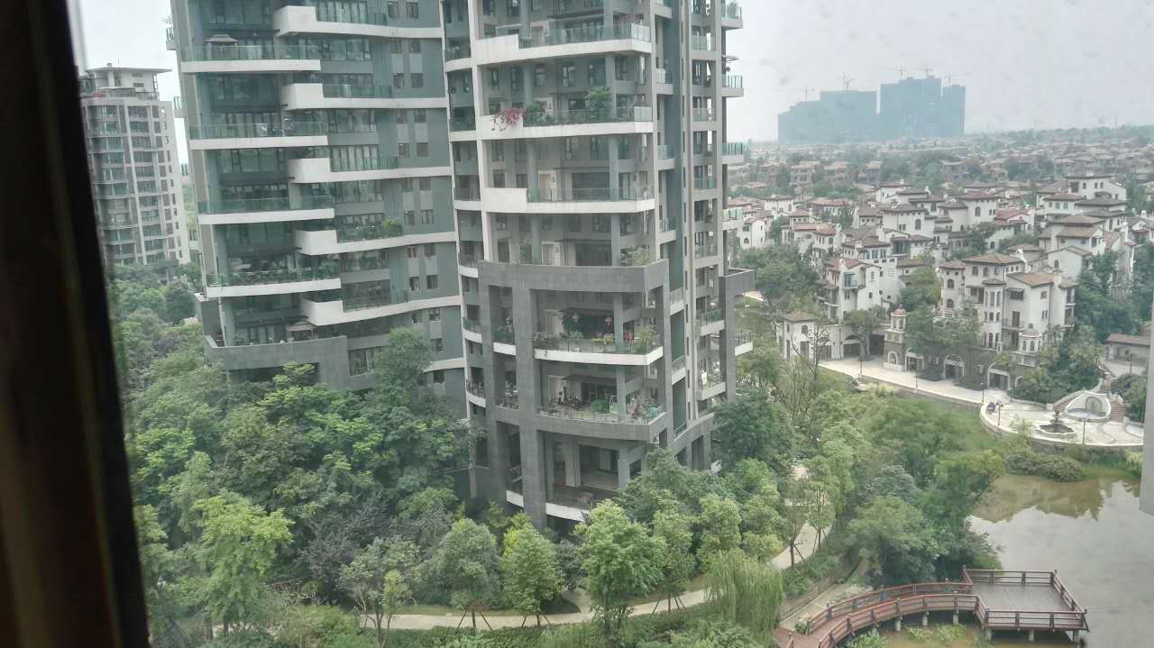 成都麓山国际茵特拉肯二手房房源图片