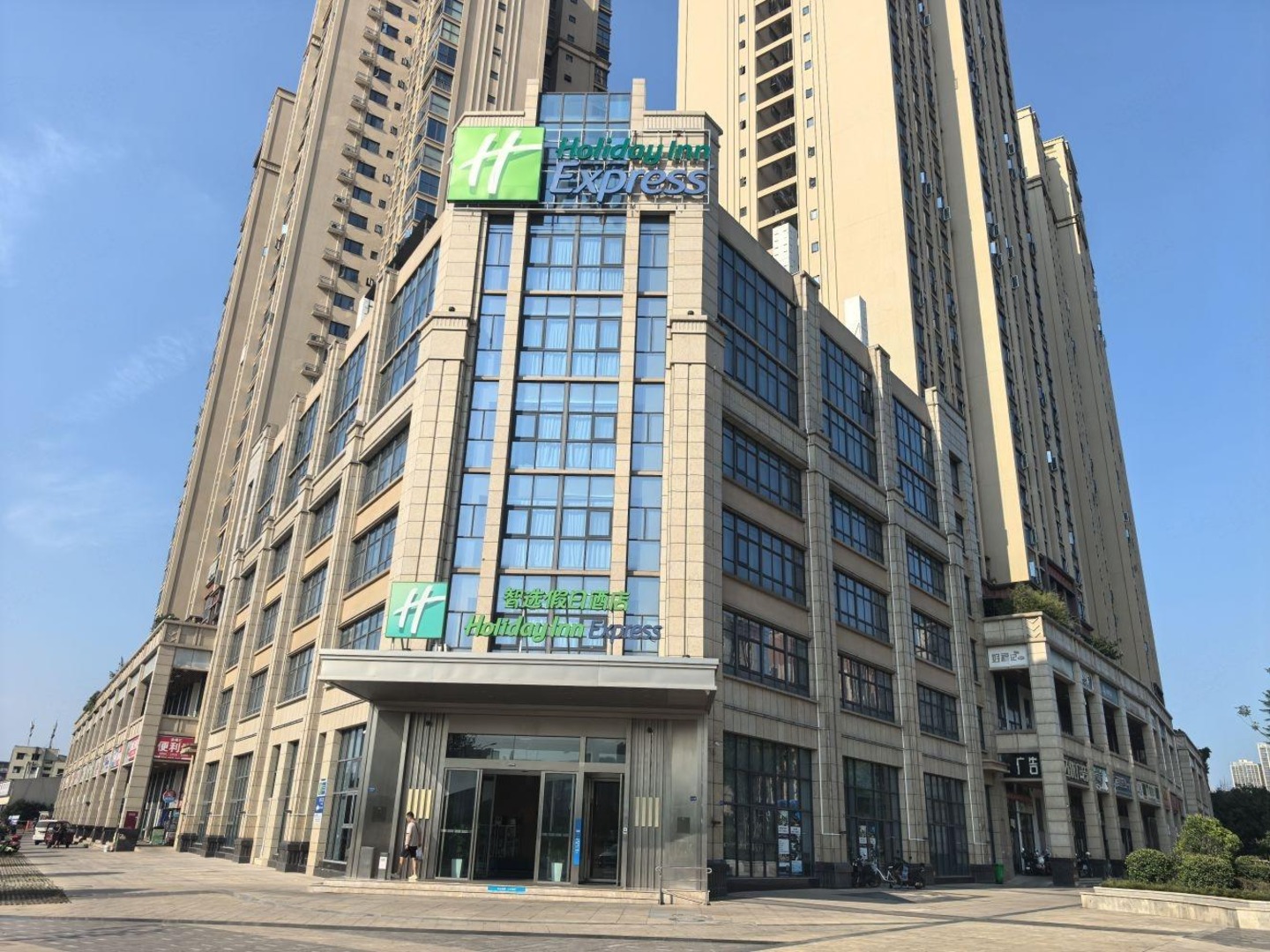 成都慧生时代广场成洛大道商铺二手房房源图片