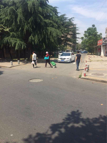 山潘小区图片