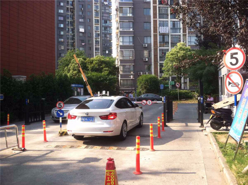 山潘小区图片
