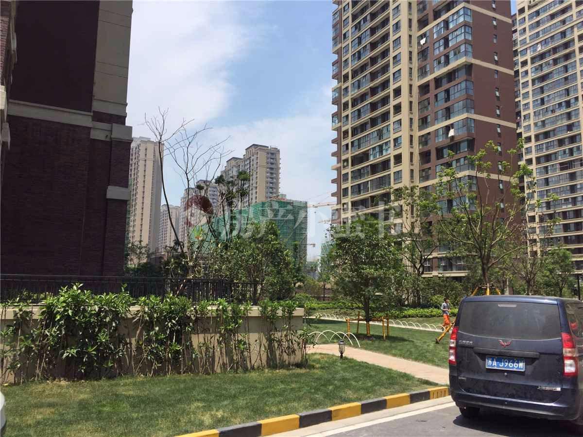 南京金地湖城艺境二手房房源图片