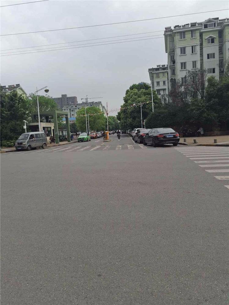 南京潭桥公寓南园二手房房源图片