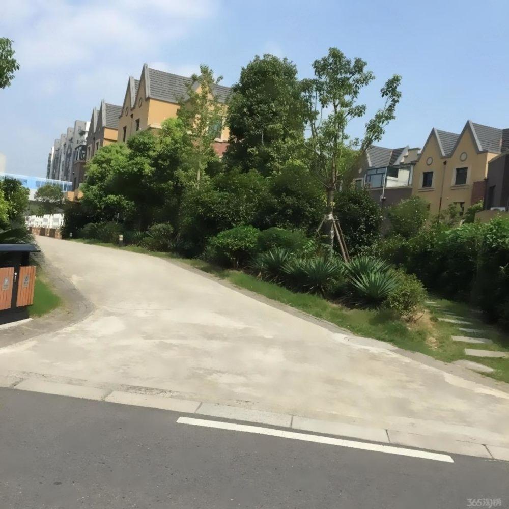 南京万裕龙庭水岸二手房房源图片