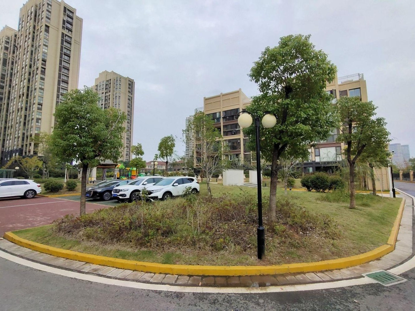 南京万裕龙庭水岸二手房房源图片
