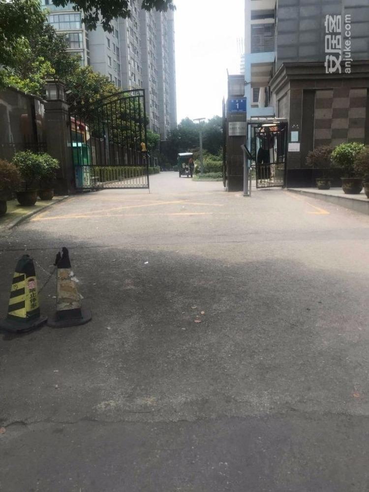 南京天安恒隆花园二手房房源图片