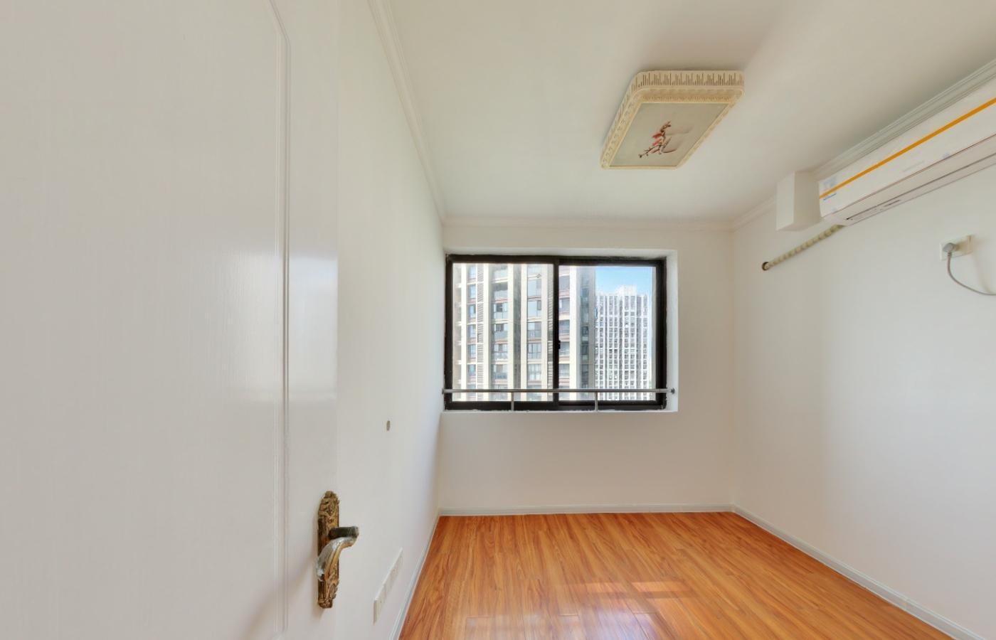 南京万裕龙庭水岸二手房房源图片