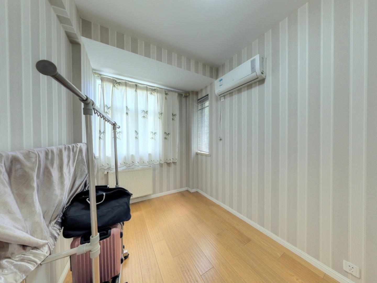 南京百家湖西花园巴黎城二手房房源图片