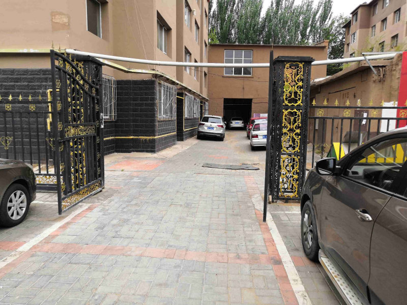 阿吉拉沁路小区图片