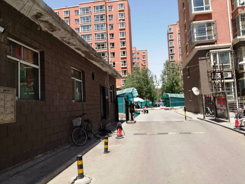阿尔泰小区图片