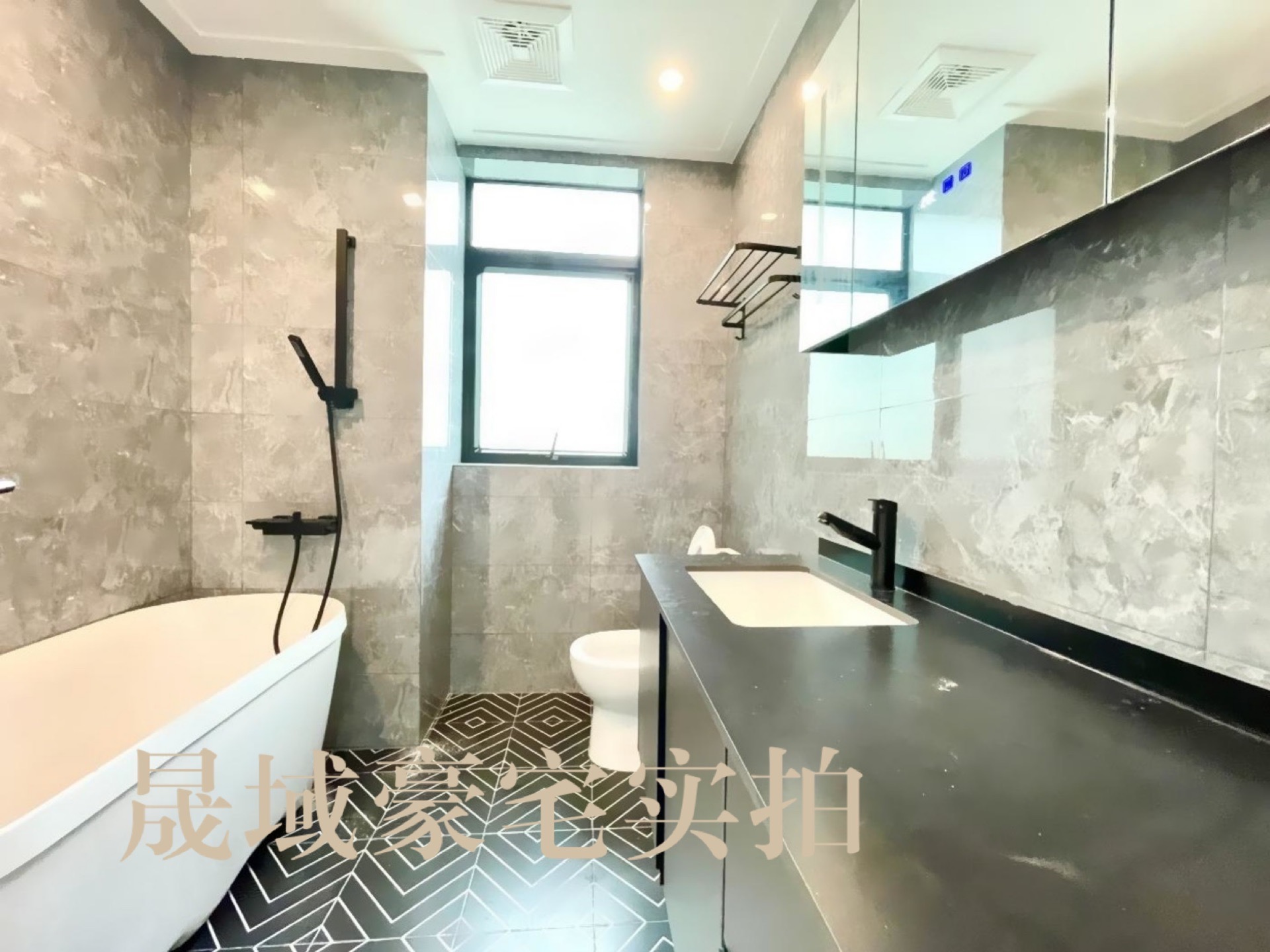 上海海悦花园二手房房源图片