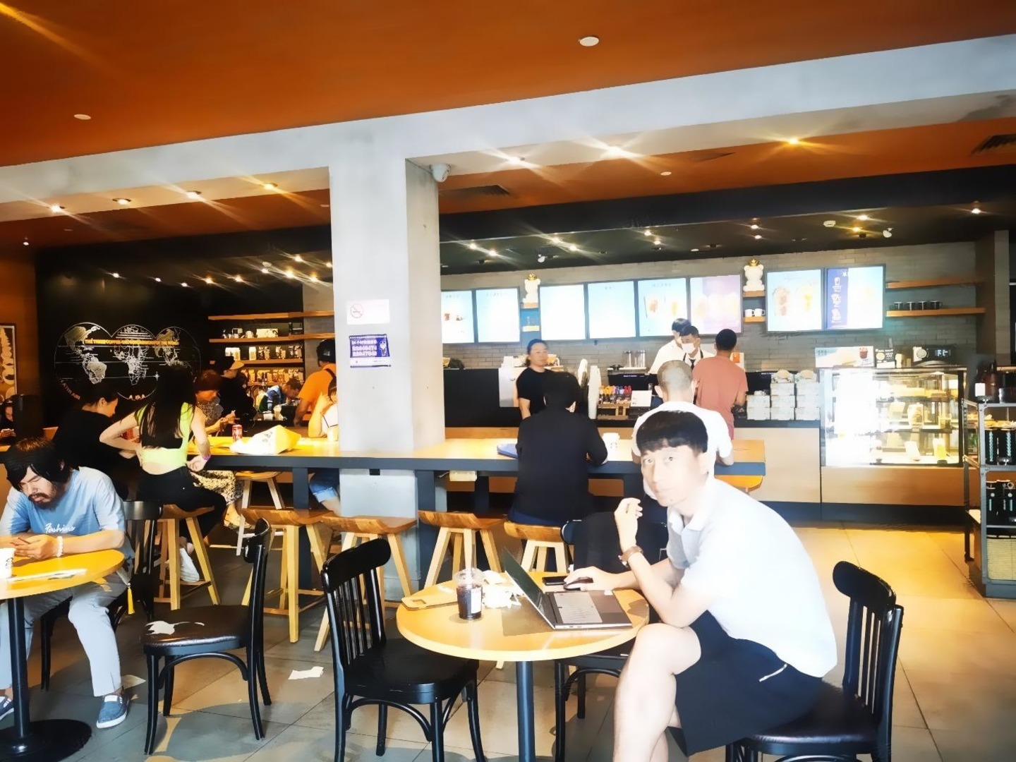 上海黄金城道二手房房源图片