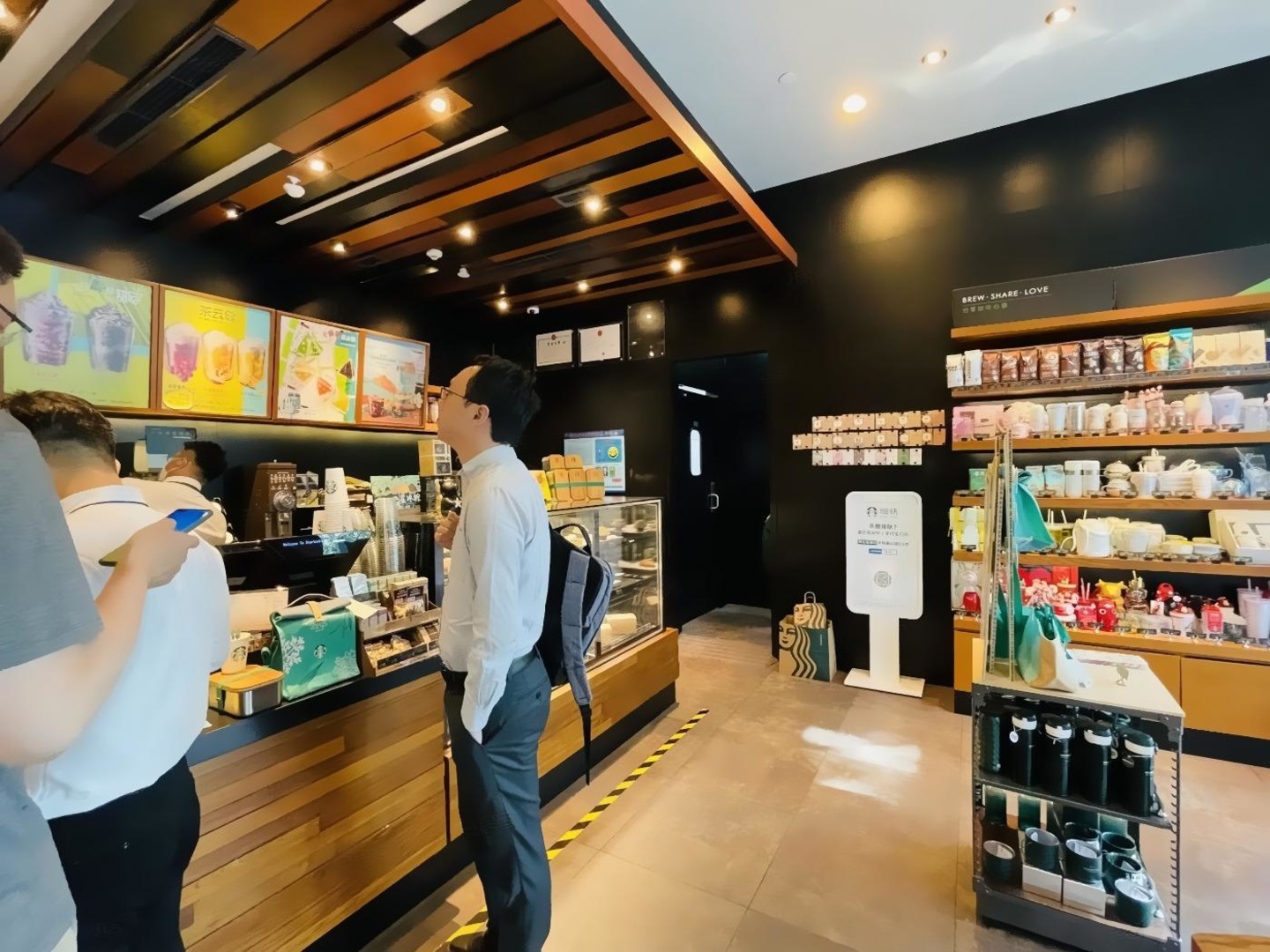 上海陆家嘴环路商铺二手房房源图片