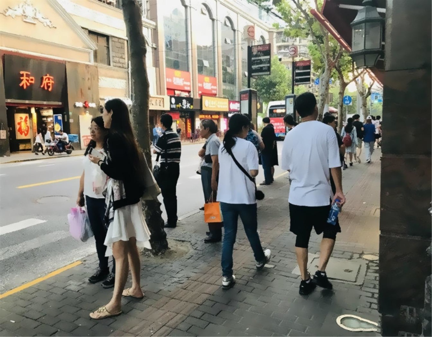 上海福州路二手房房源图片