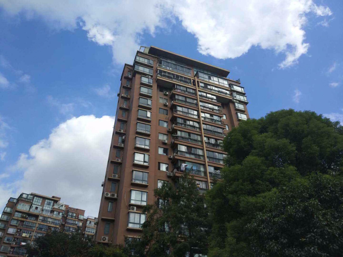 上海碧云新天地家园(二期)二手房房源图片