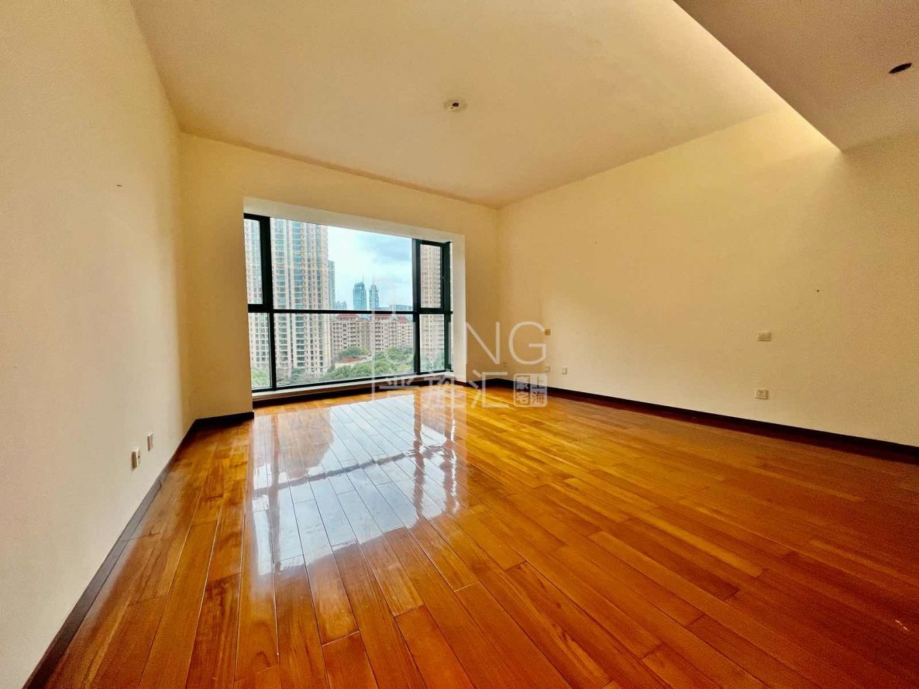 上海仁恒滨江园(三期)二手房房源图片