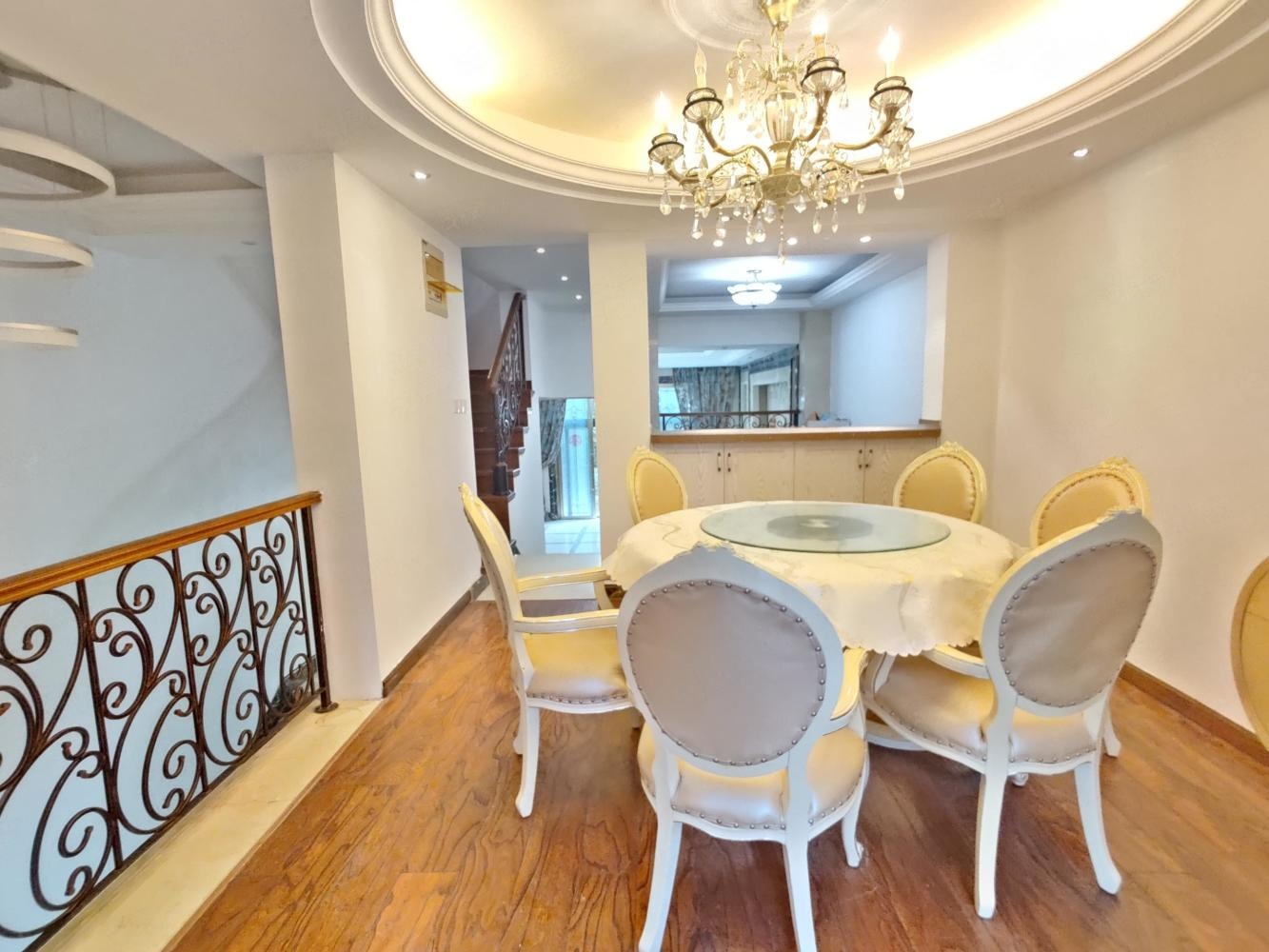 上海阳光欧洲城蔷薇绅邻二手房房源图片