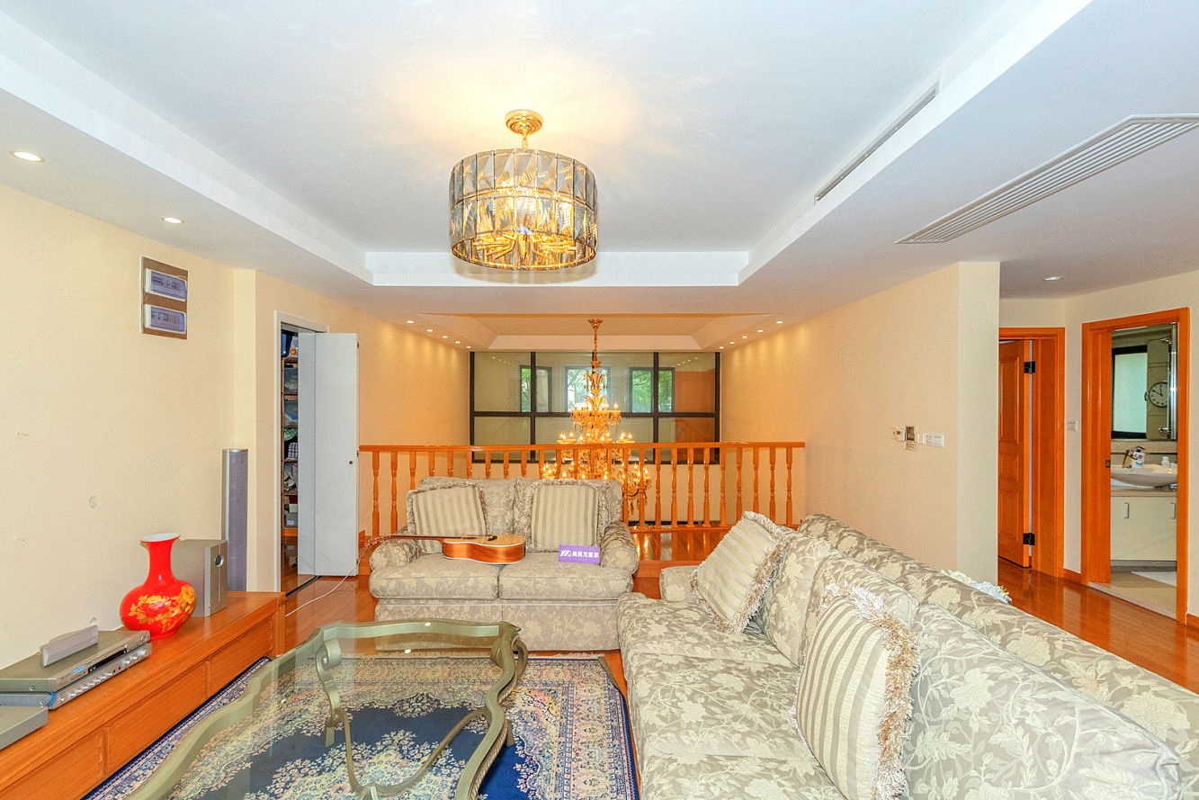 上海碧云国际社区晓园二手房房源图片