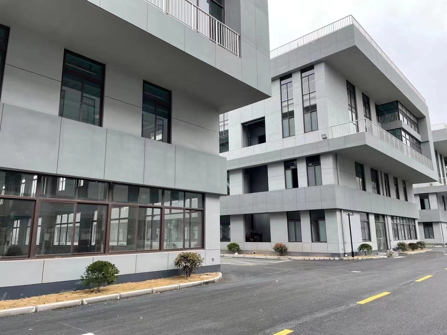 上海松江量子产业园二手房房源图片