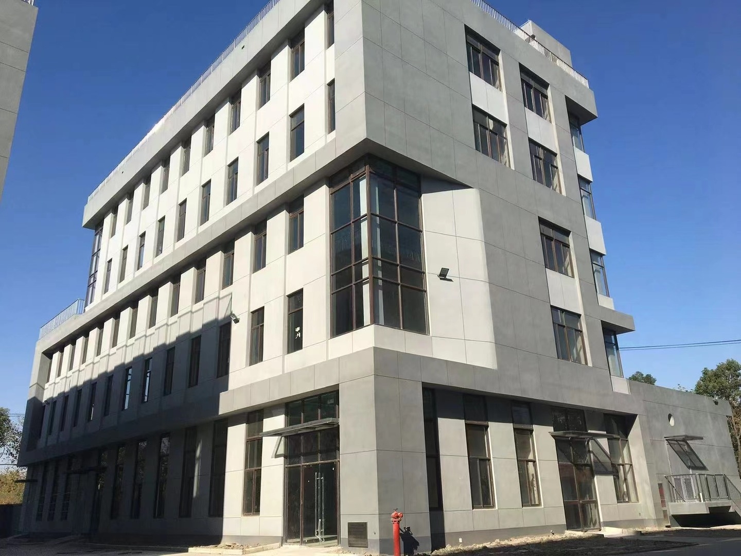 上海松江量子产业园二手房房源图片