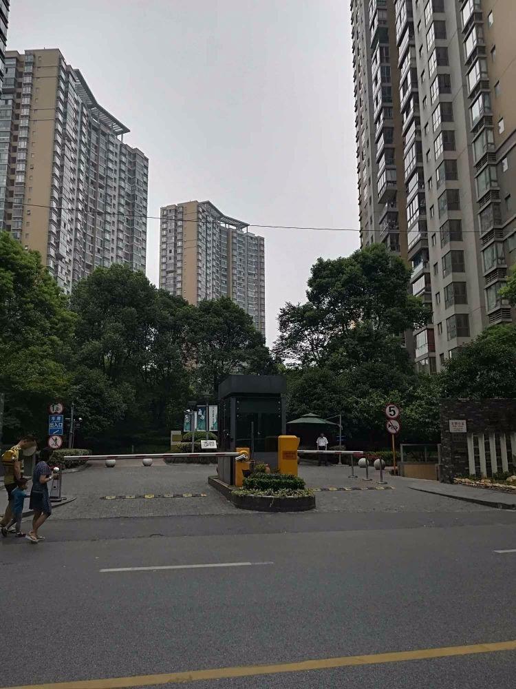 上海卓悦居一期二手房房源图片