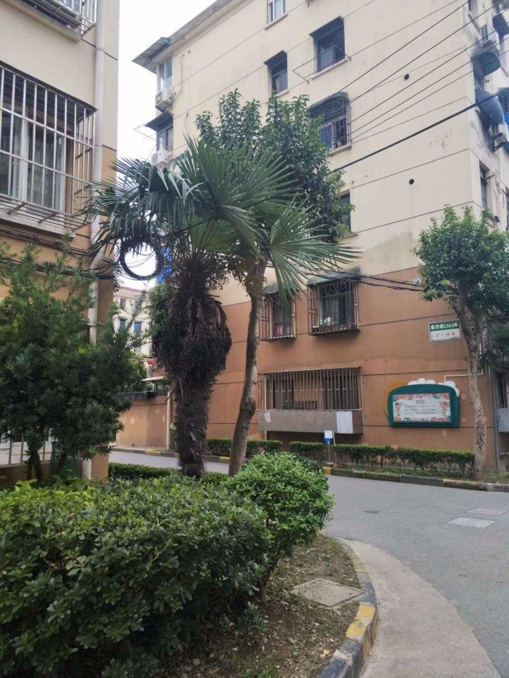 上海临汾路1564弄小区二手房房源图片