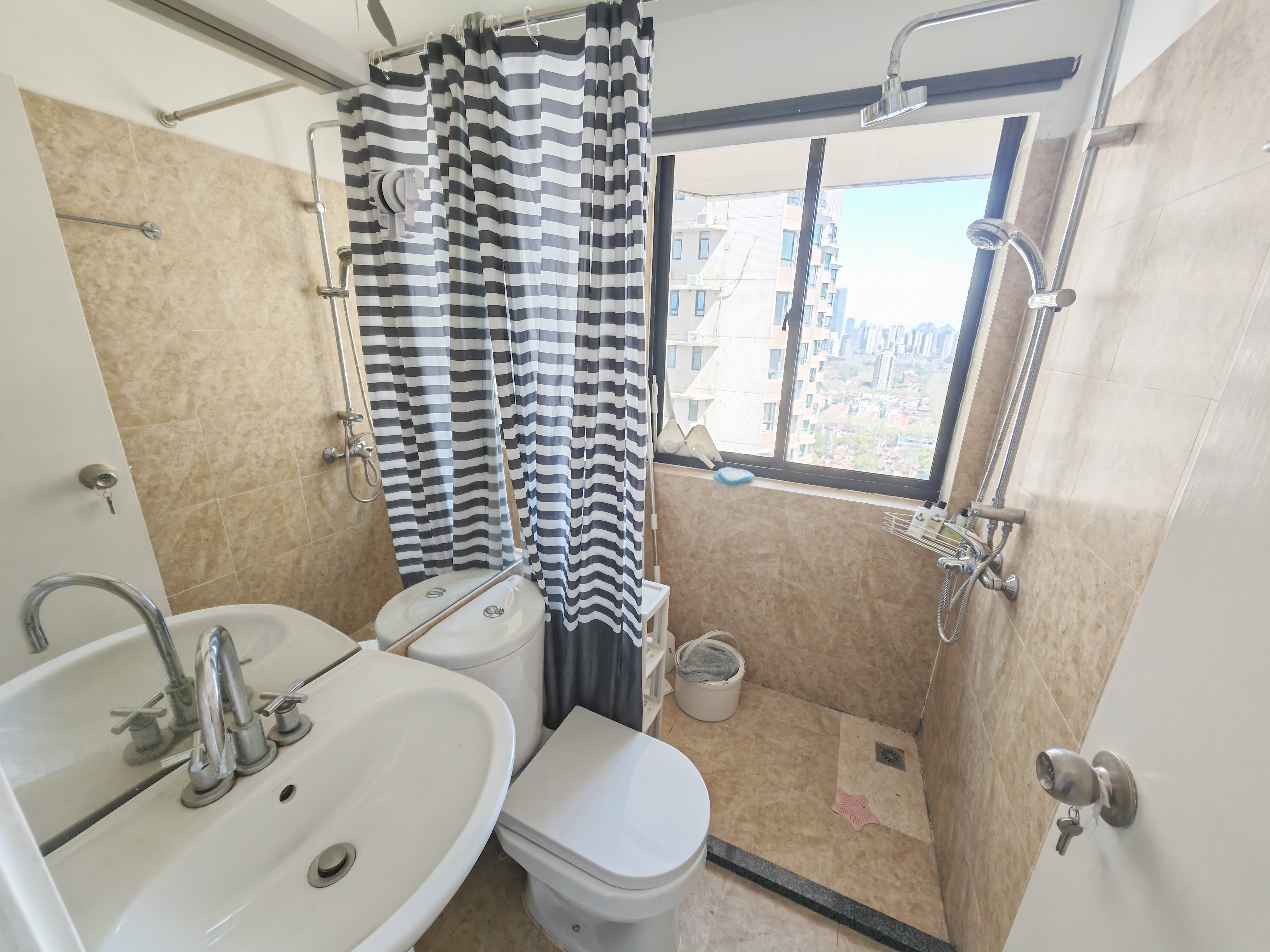 上海东方巴黎霞飞苑二手房房源图片