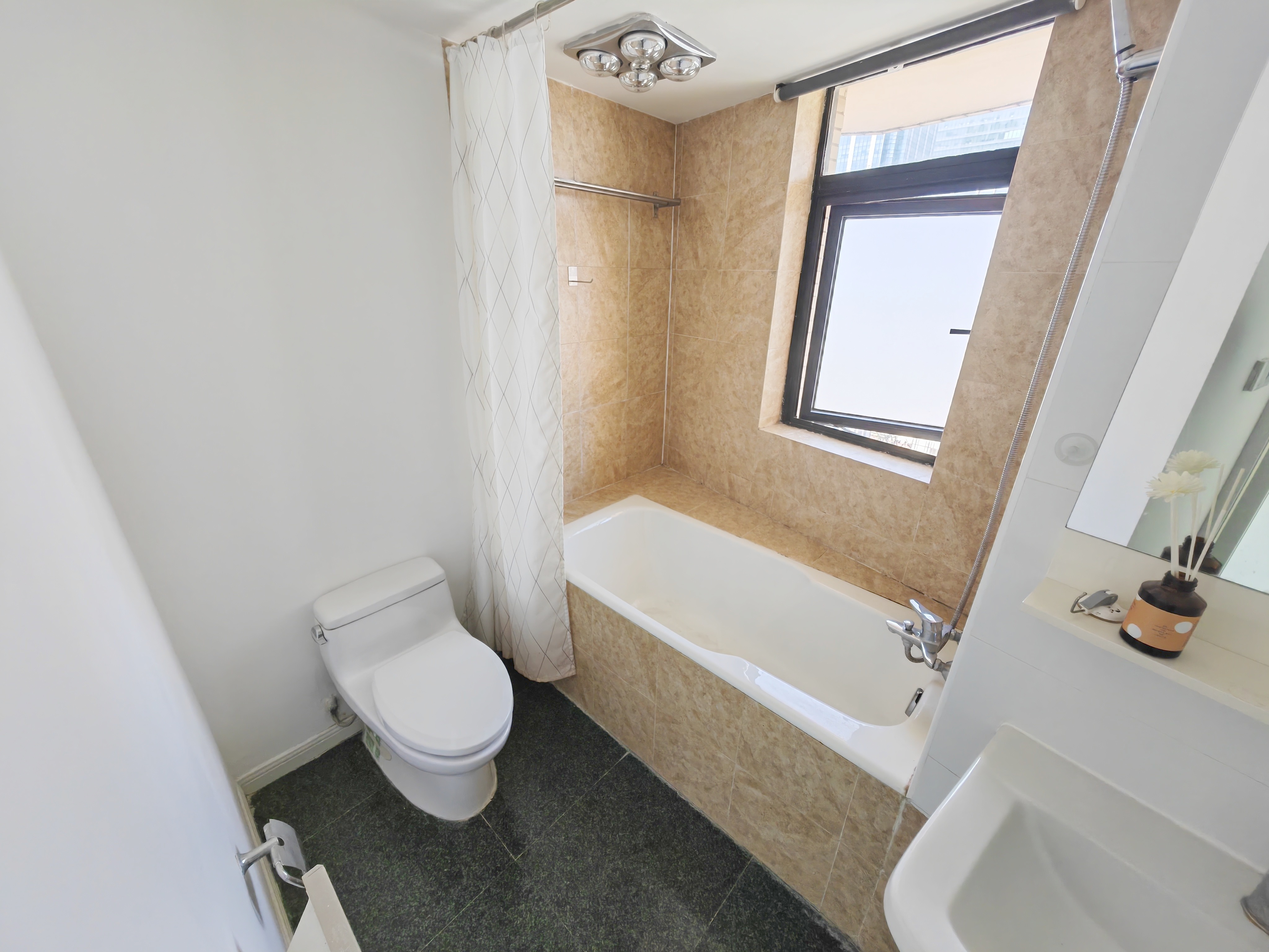 上海东方巴黎霞飞苑二手房房源图片