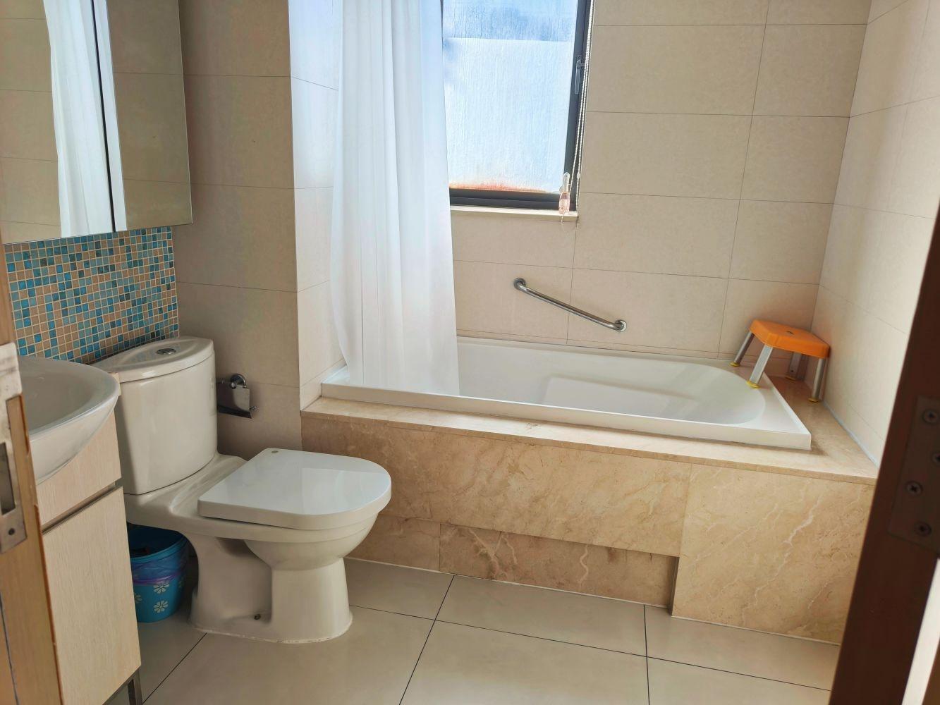 上海林茵湖畔园西区(别墅)二手房房源图片