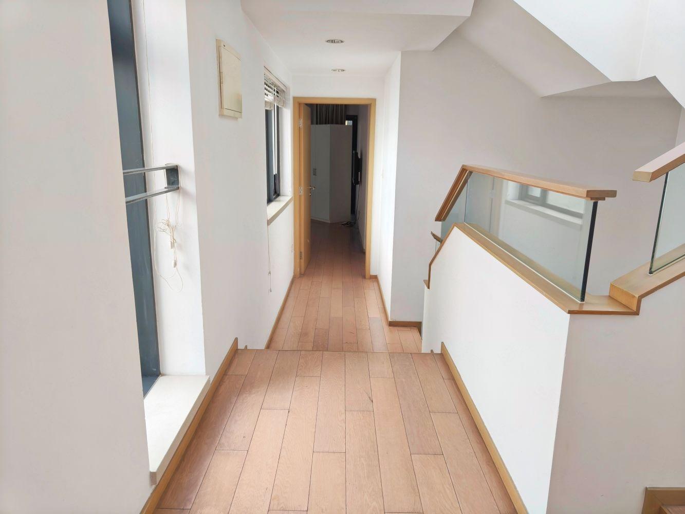 上海林茵湖畔园西区(别墅)二手房房源图片