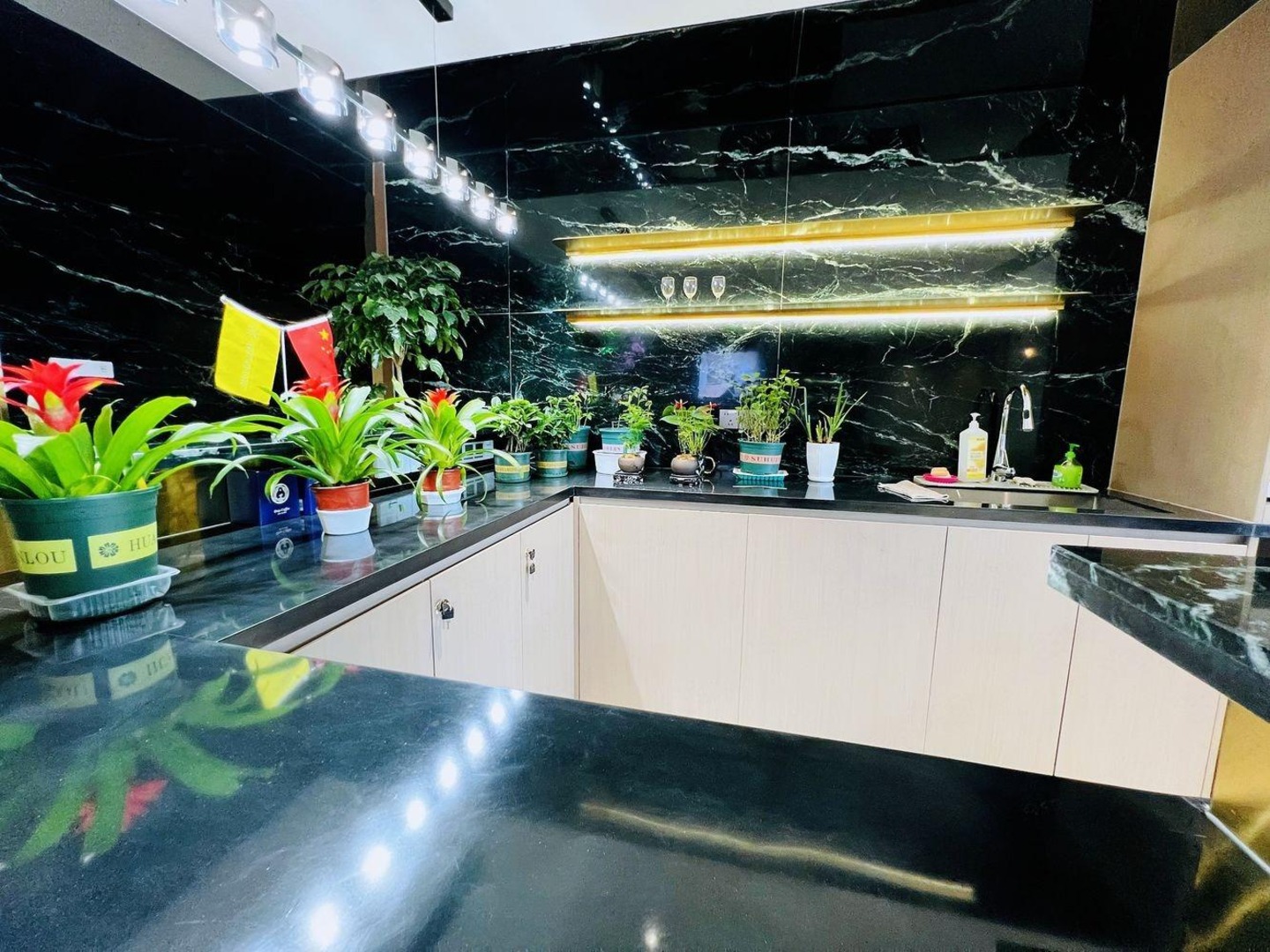 上海恒隆广场(办公)二手房房源图片