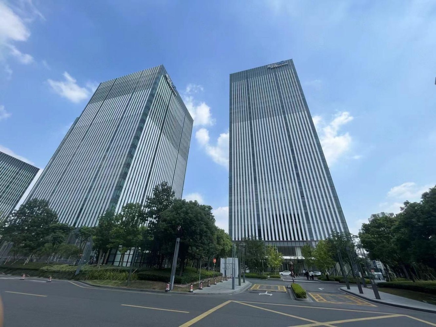 上海漕河泾中心二手房房源图片