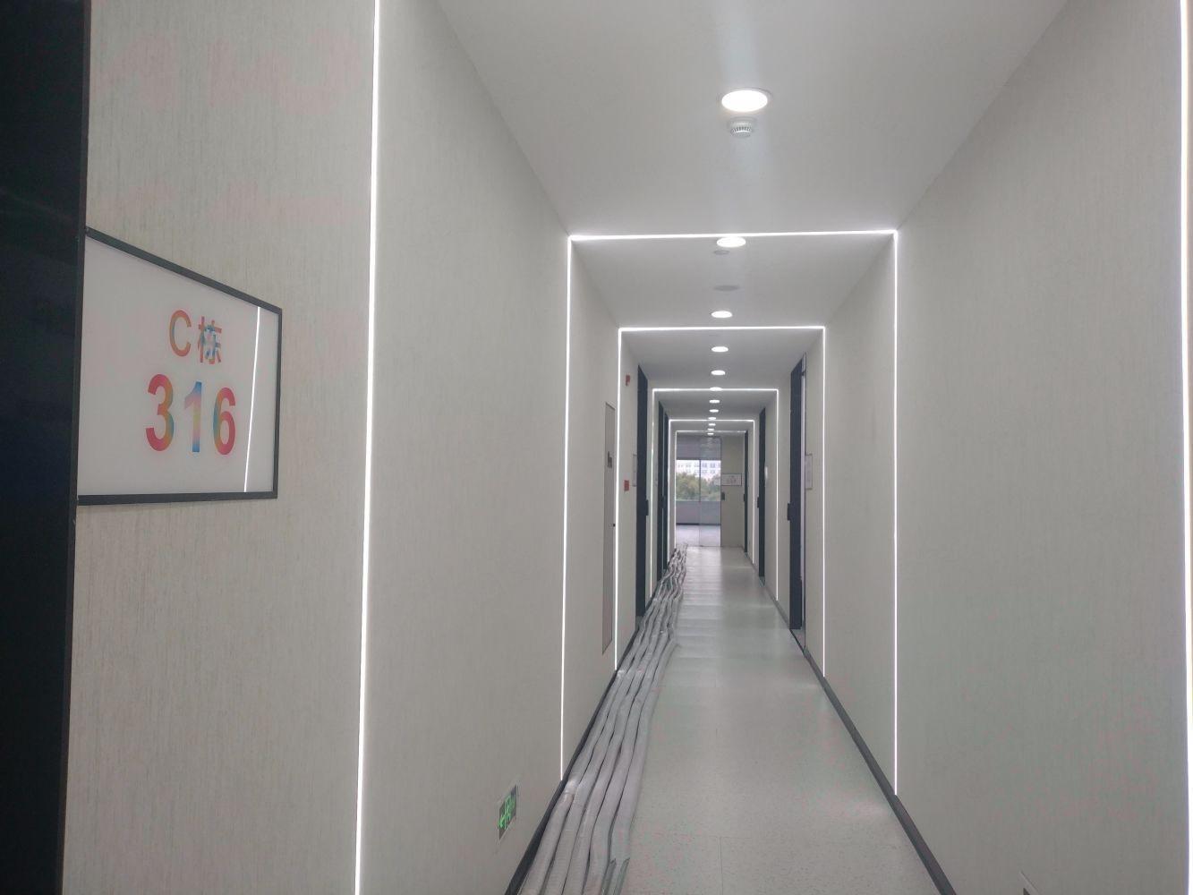 上海宝钢浦东国贸大厦二手房房源图片