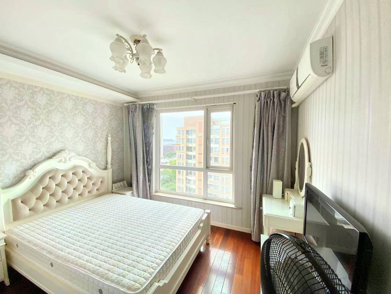 上海保利海上五月花(公寓住宅)二手房房源图片