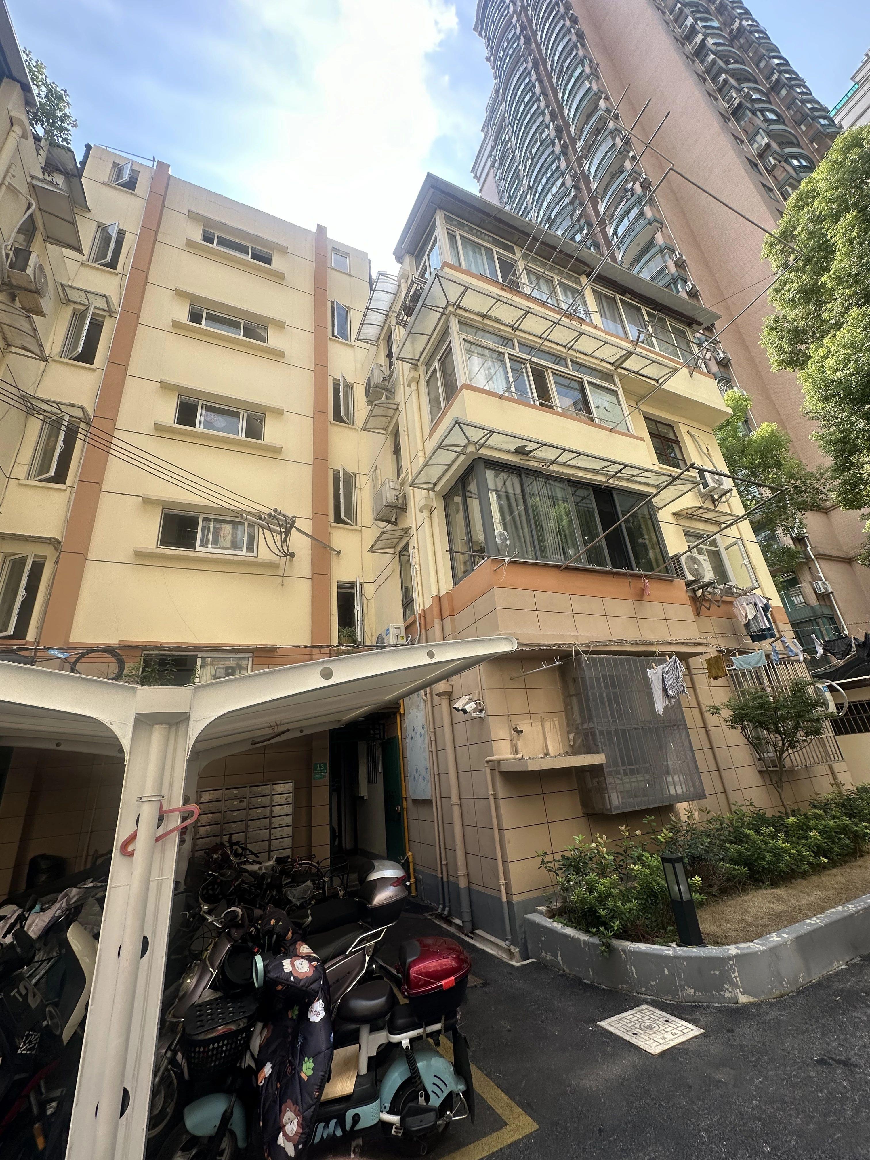 上海南塘浜路93弄小区二手房房源图片
