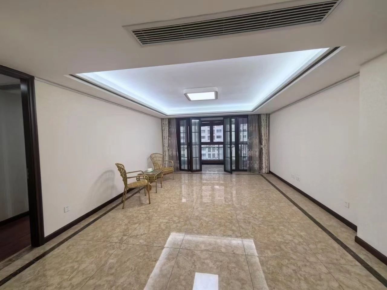上海中福城三期北楼二手房房源图片