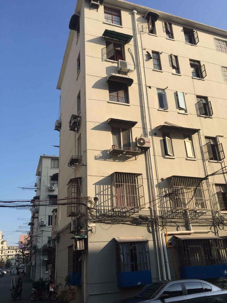 上海洛川中路1100弄小区二手房房源图片