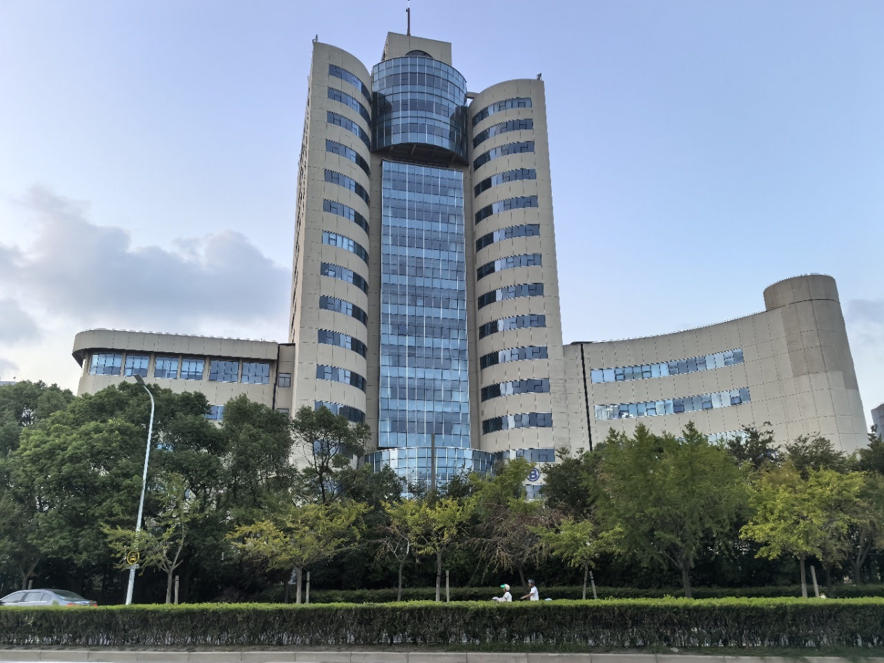 上海宝钢浦东国贸大厦二手房房源图片