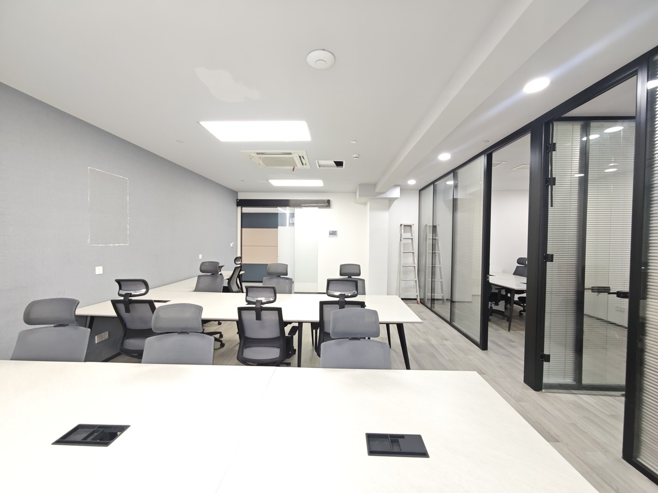 上海沪港国际大厦二手房房源图片