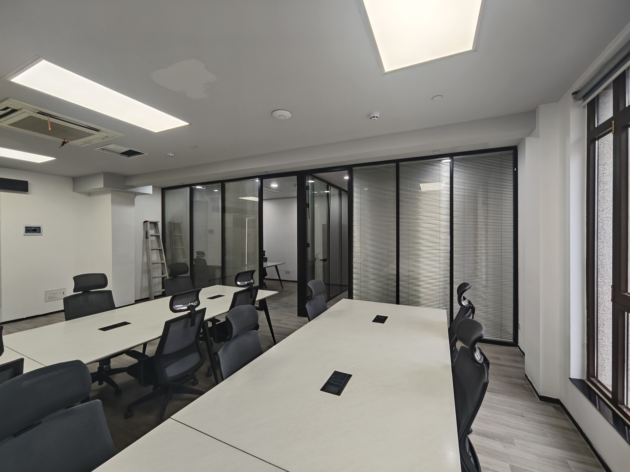 上海沪港国际大厦二手房房源图片