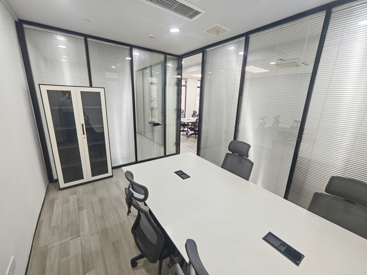 上海沪港国际大厦二手房房源图片