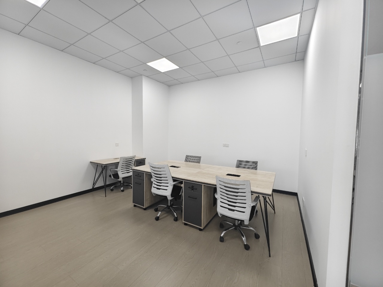 上海宝钢浦东国贸大厦二手房房源图片