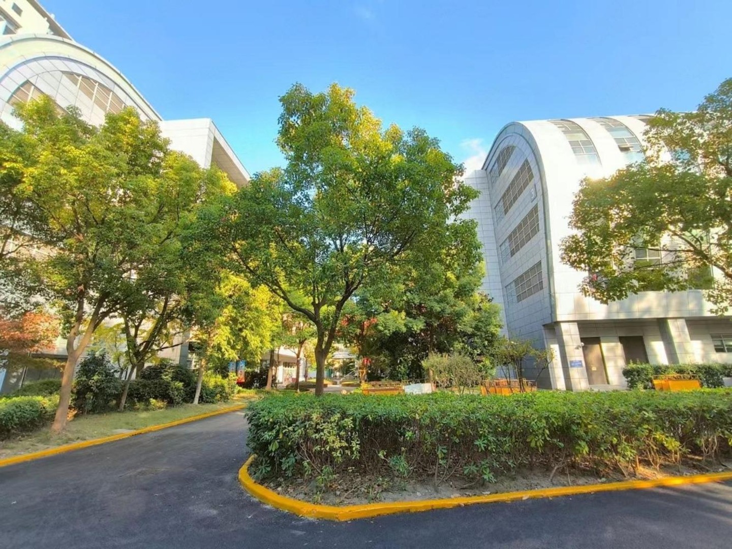 上海中国(上海)创业者公共实训基地二手房房源图片