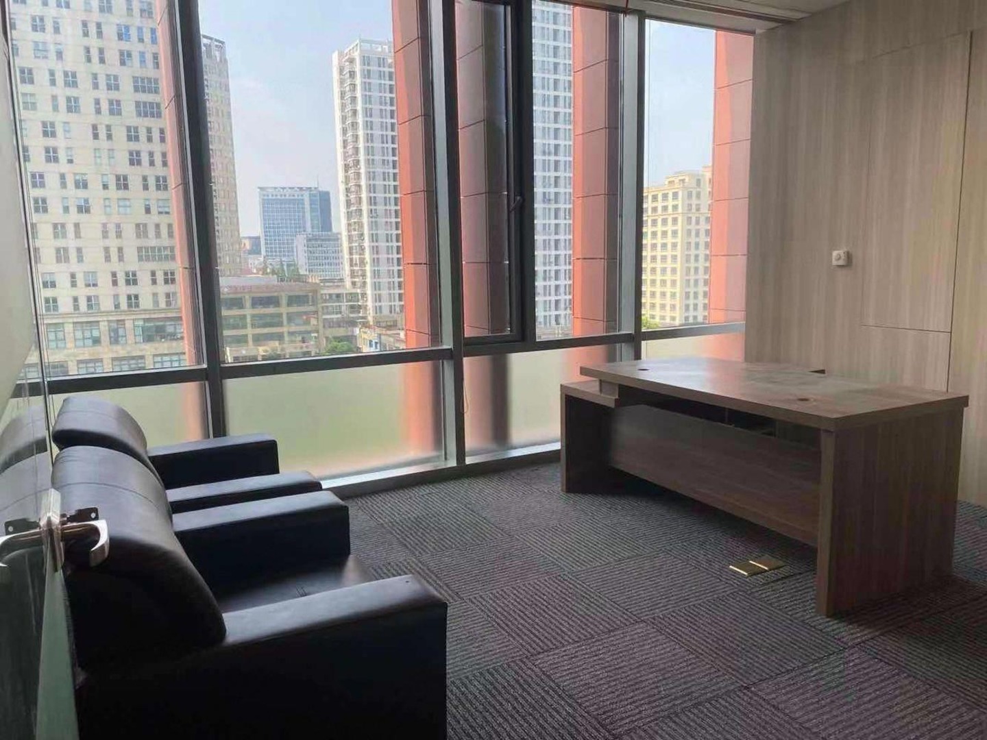 上海东方蓝海国际广场二手房房源图片