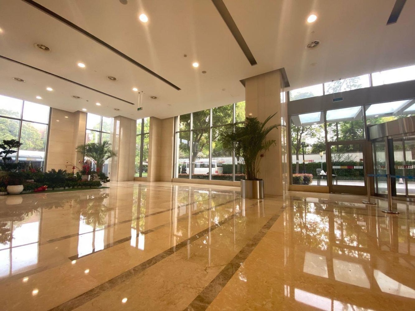 上海首东国顺大厦二手房房源图片